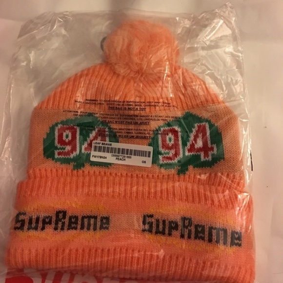 Supreme Leaf Peach Beanie NWT